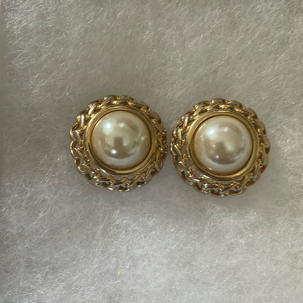 Vintage Gold-Tone & Pearl Statement Clip-On Earrings